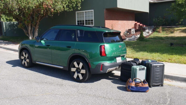 Mini Countryman luggage test