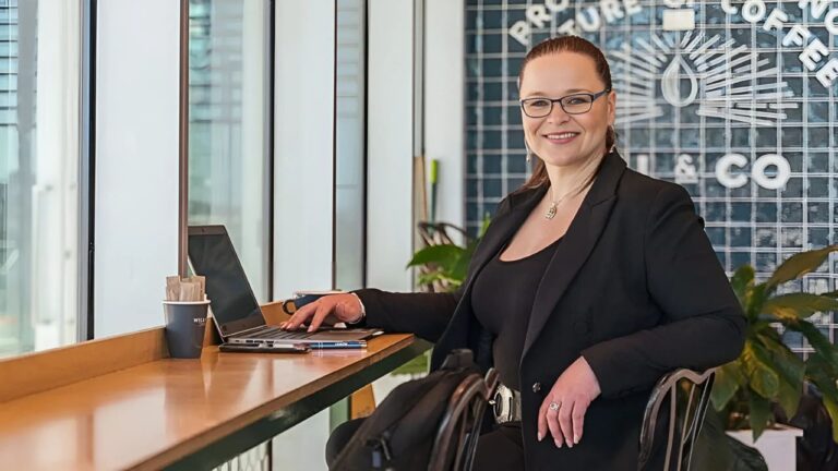 Lisa Pennell CEO Barry Plant. Image Supplied 3